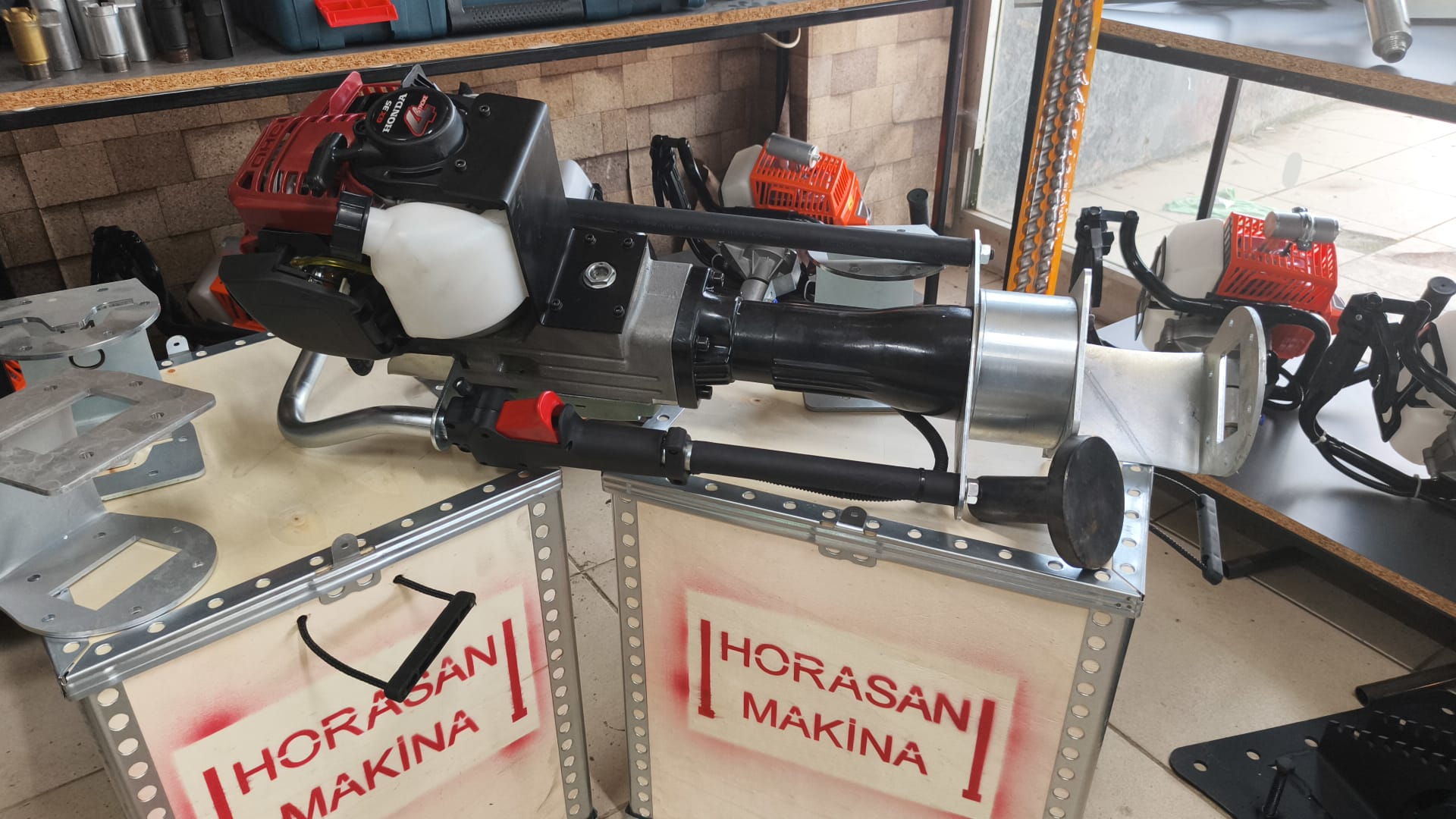 Honda Kazık Çakma Makinası